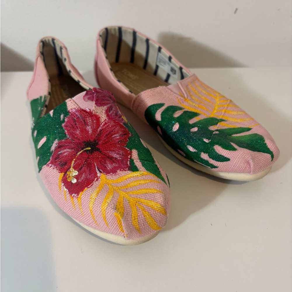 Toms Women’s 7.5W Hand Painted Canvas Alpargata Slip On Flat Shoes Tropical Vaca